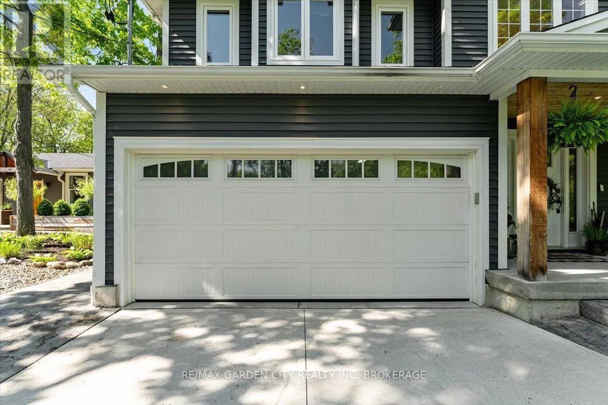 3246 CEDAR AVENUE