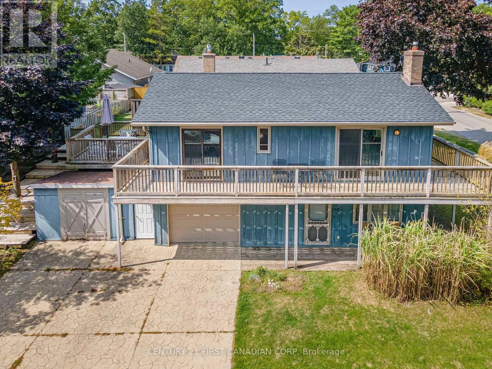 26 OAK STREET