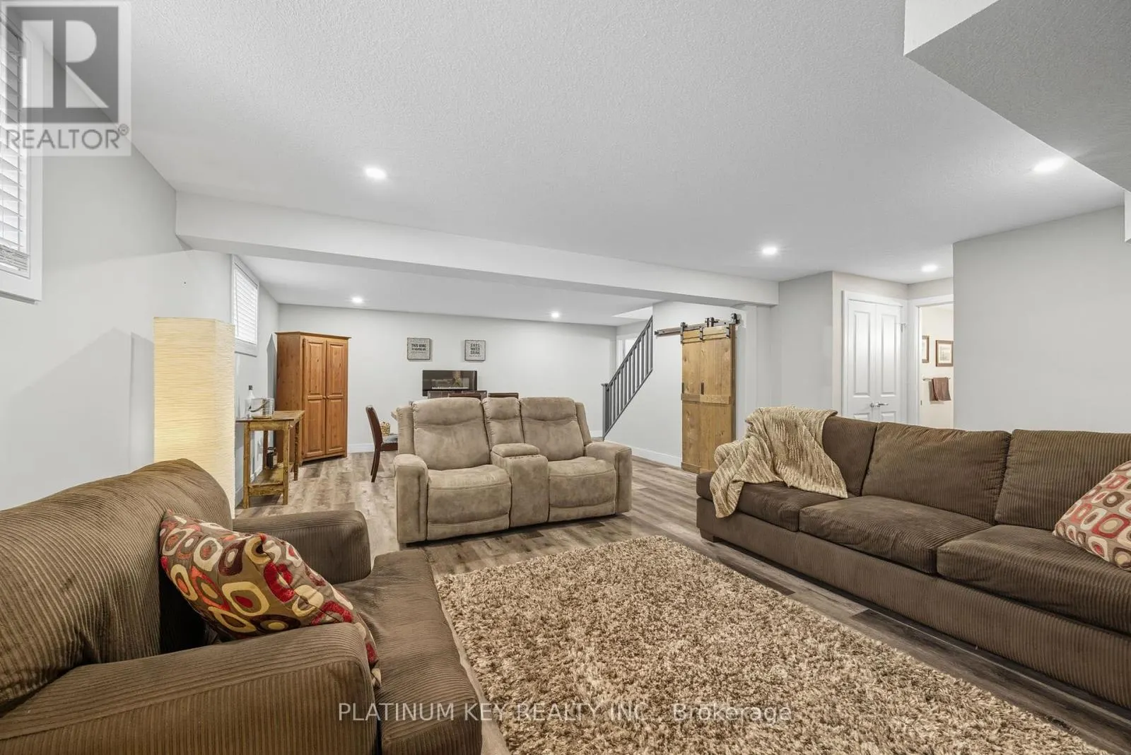140 COLLINS WAY