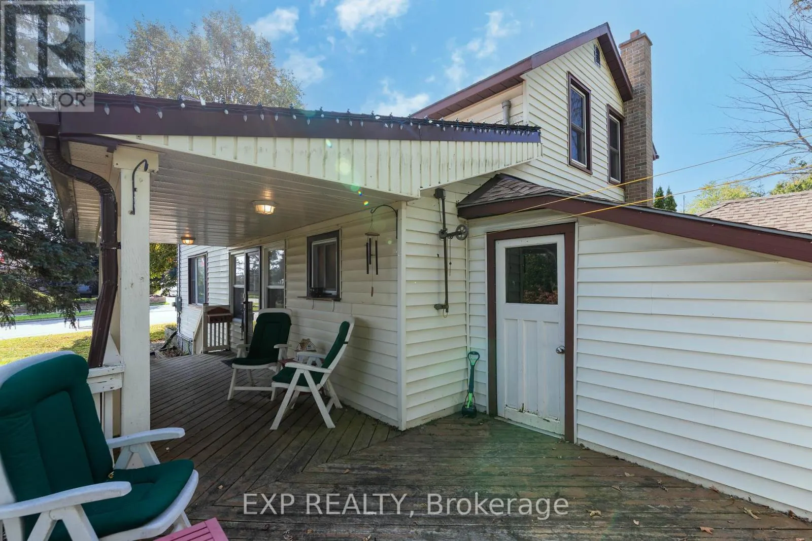 84 ABSALOM STREET W