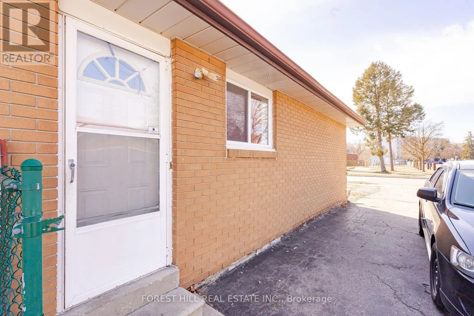 110 HAZELGLEN DRIVE