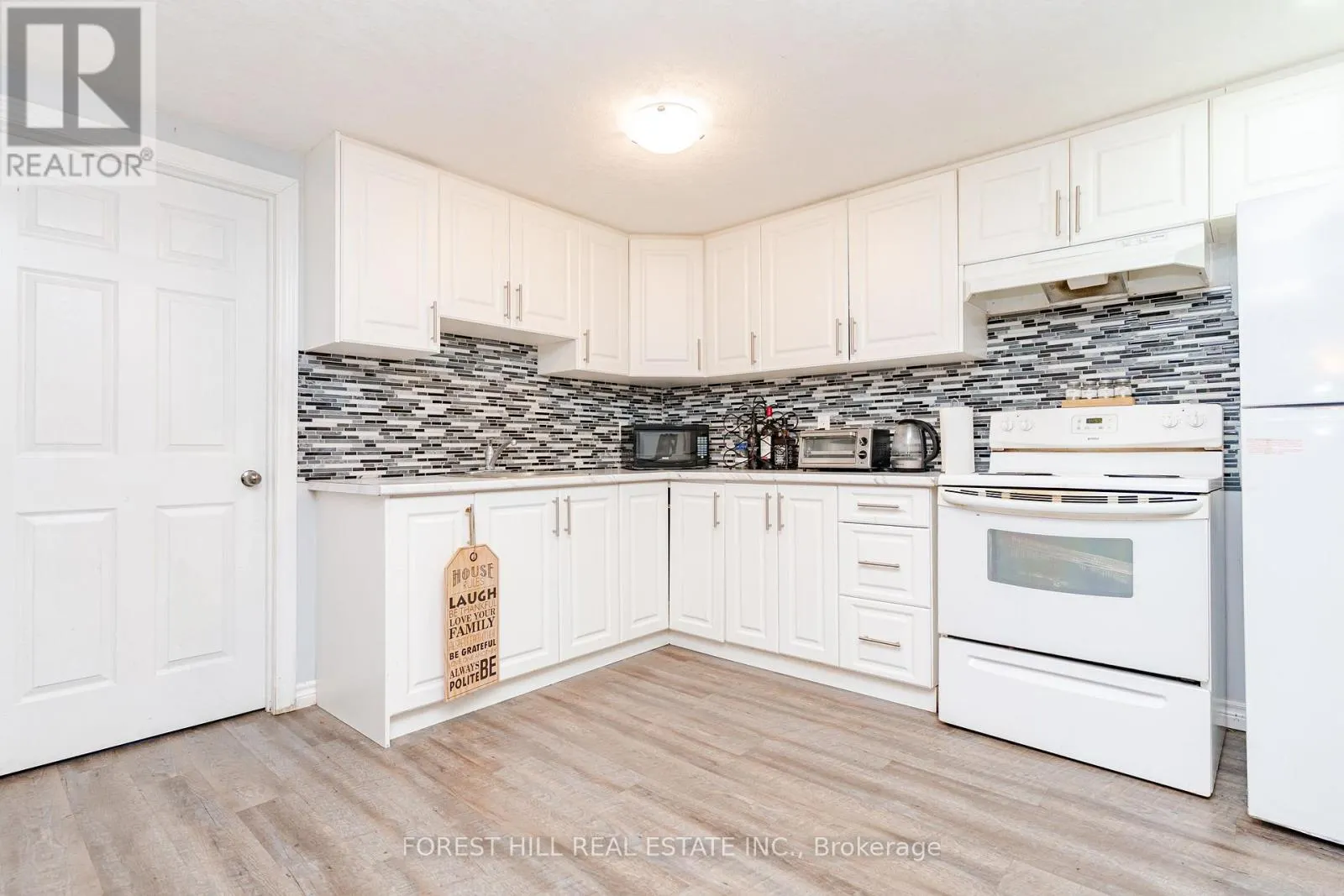 110 HAZELGLEN DRIVE
