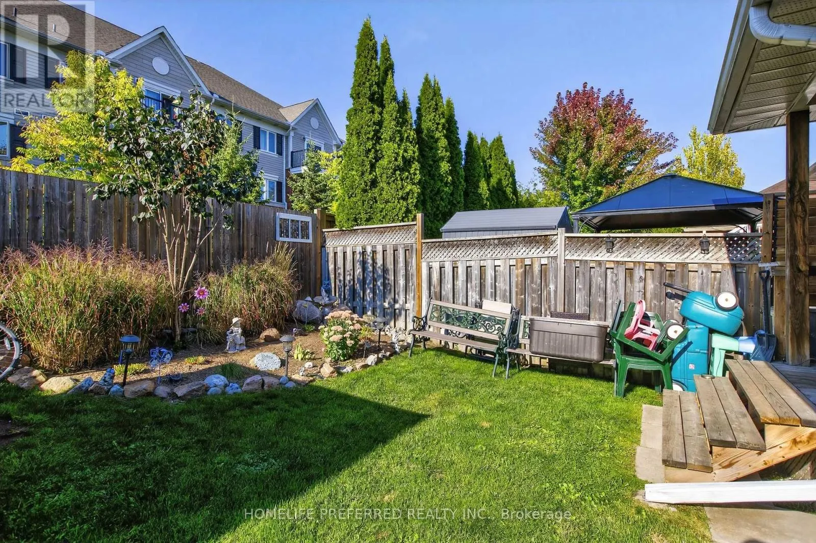 955 RALPHSON CRESCENT