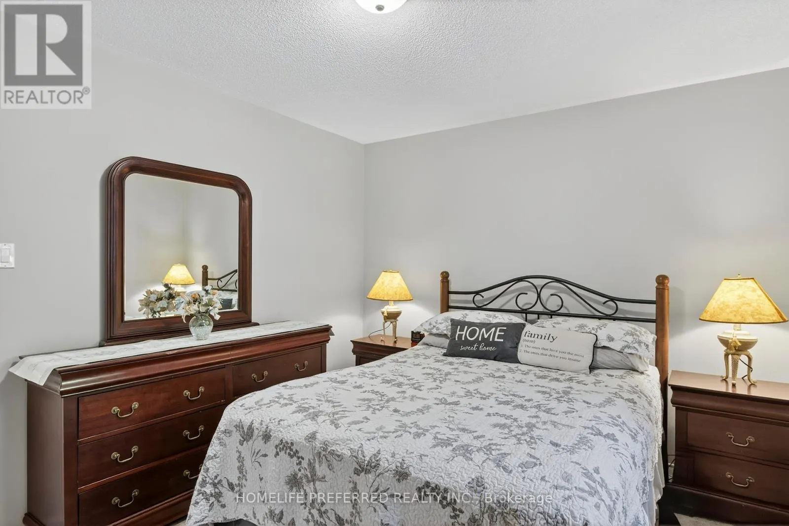 955 RALPHSON CRESCENT