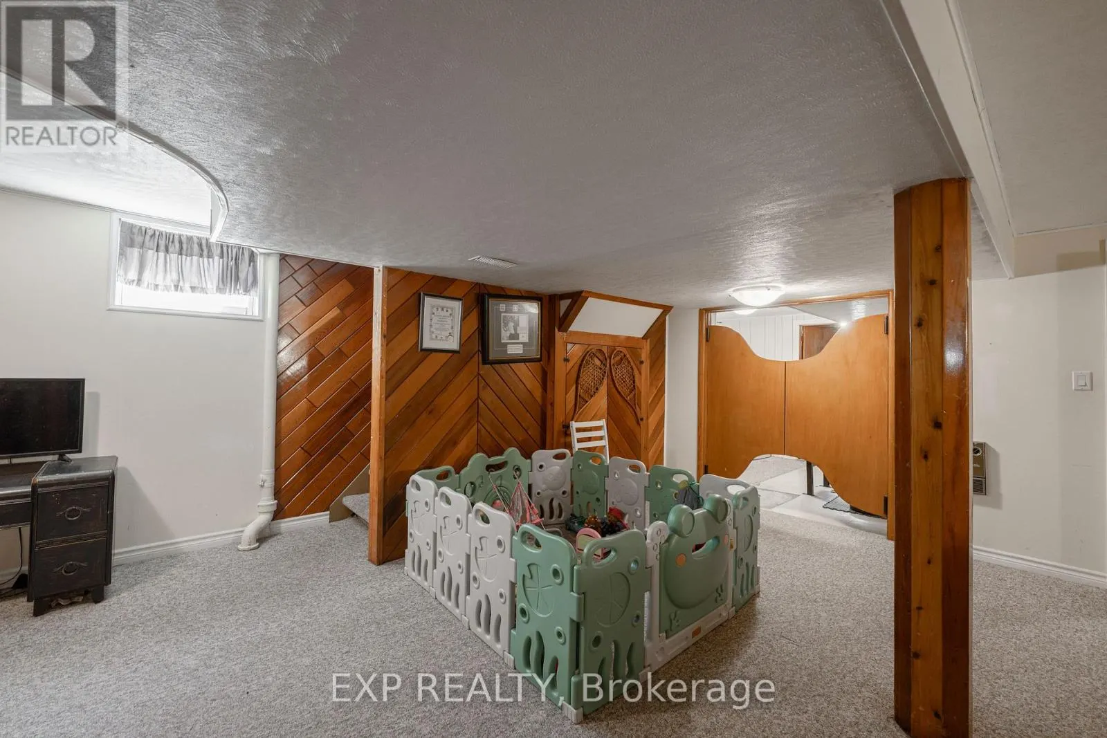 2896 PORTAGE ROAD