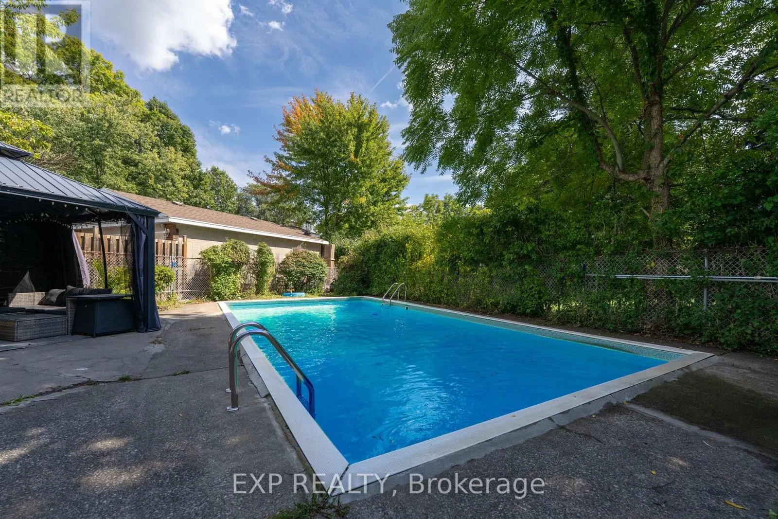 2896 PORTAGE ROAD
