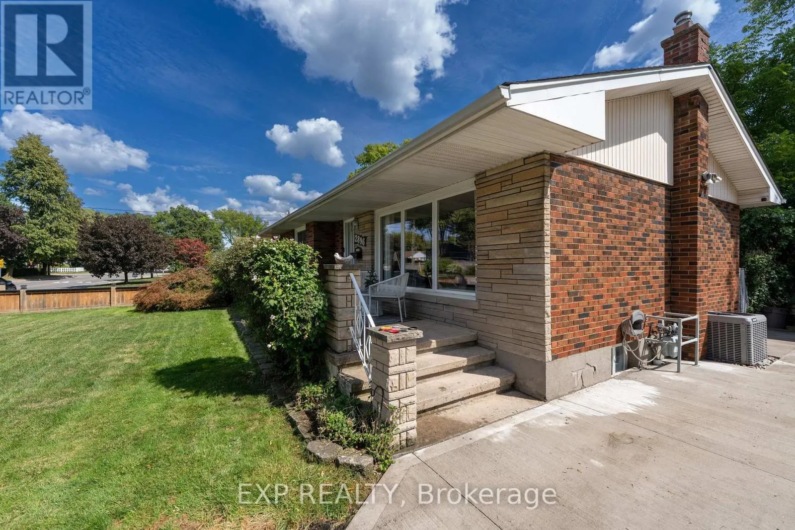 2896 PORTAGE ROAD