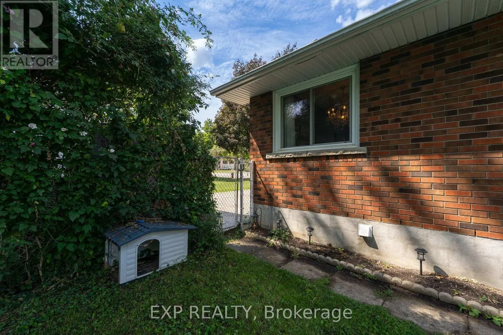 2896 PORTAGE ROAD