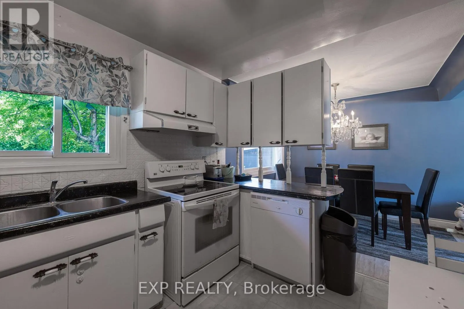 2896 PORTAGE ROAD