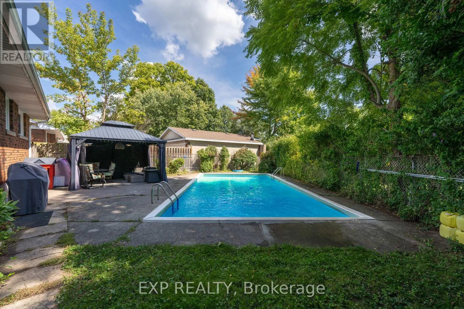 2896 PORTAGE ROAD
