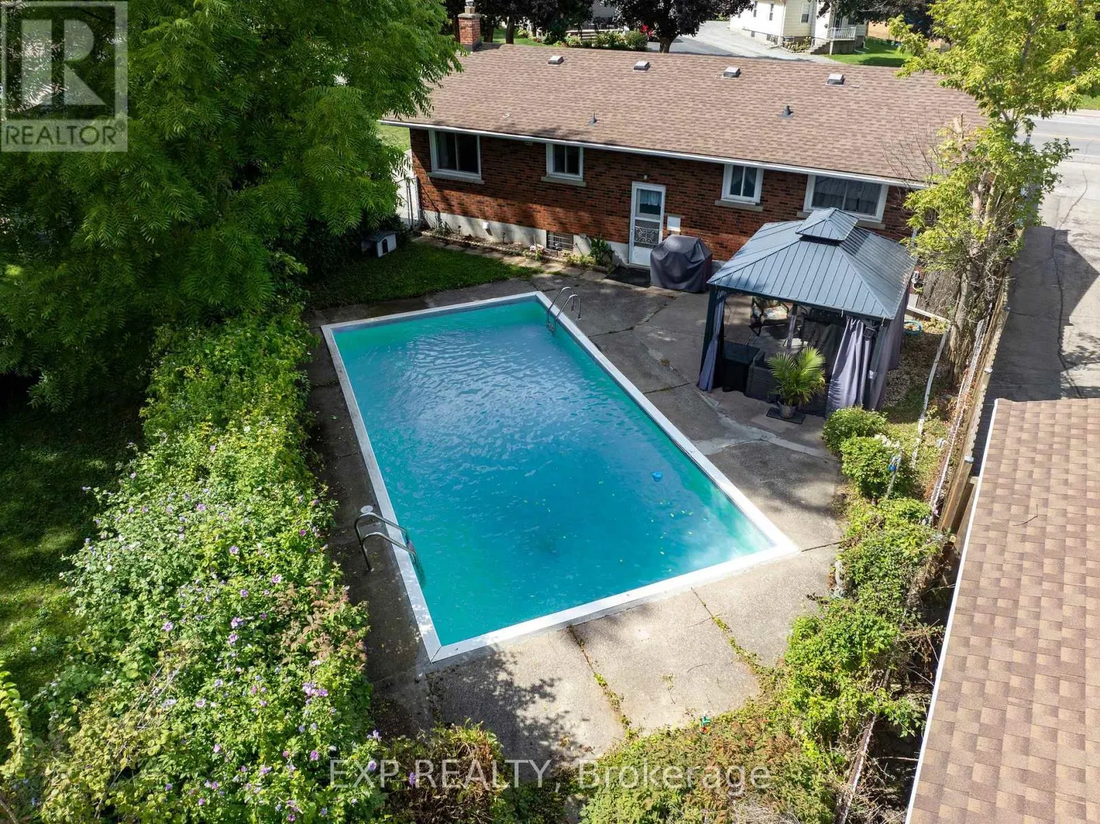 2896 PORTAGE ROAD