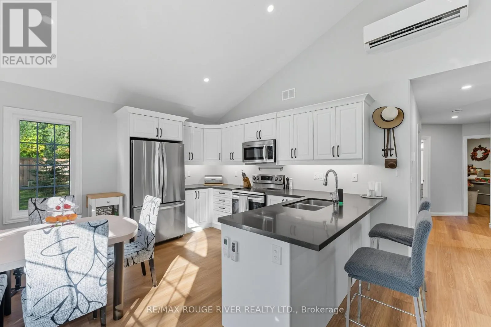 103 - 300 CROFT STREET, #103