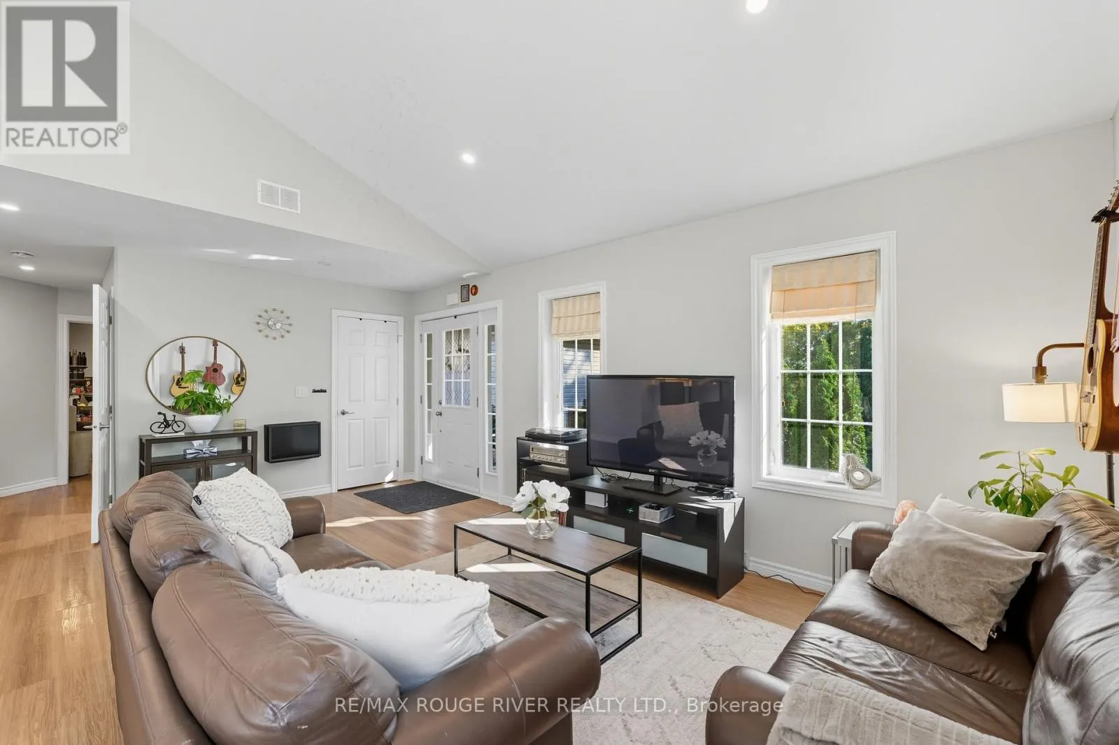 103 - 300 CROFT STREET, #103
