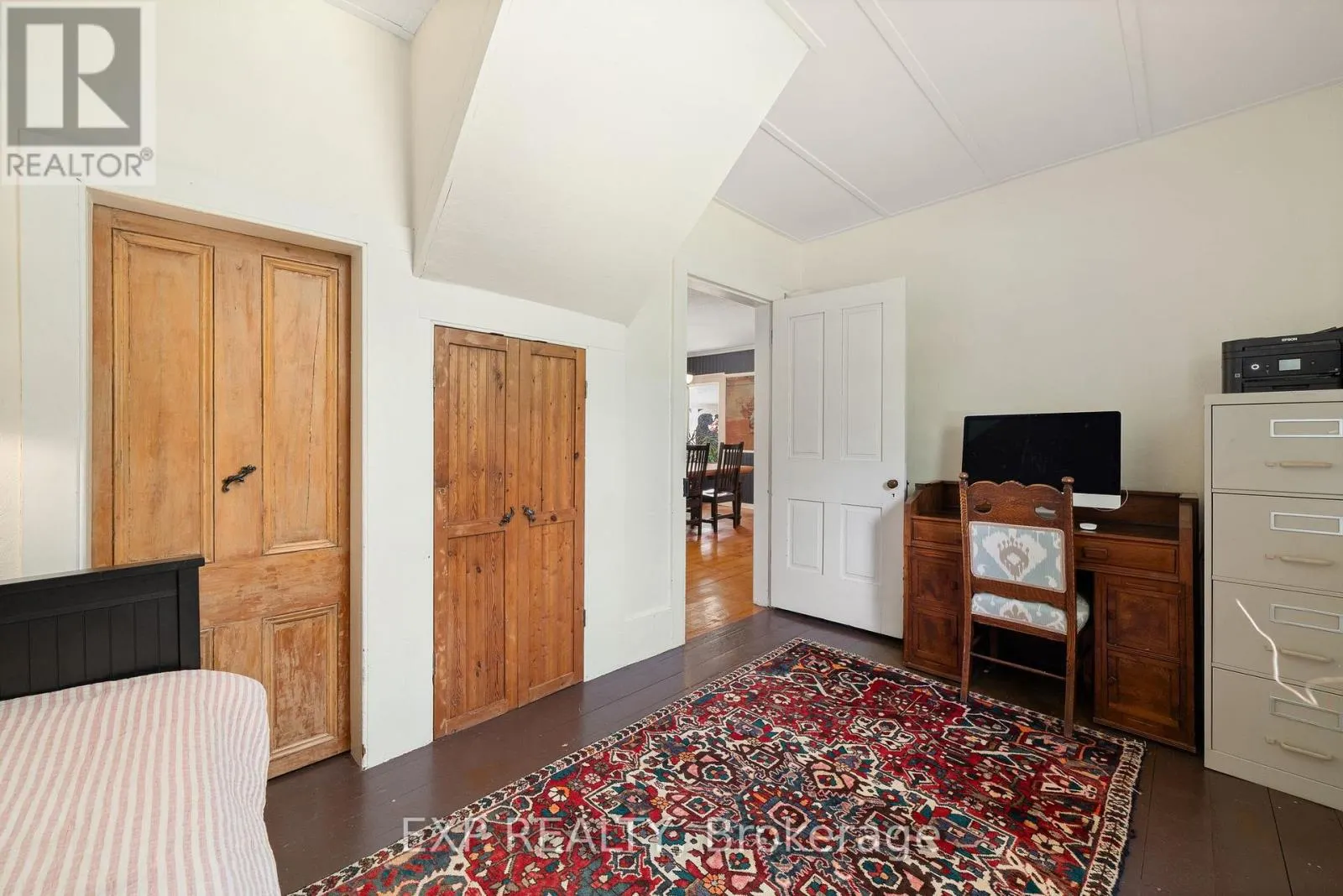 141/142 STATION ROAD