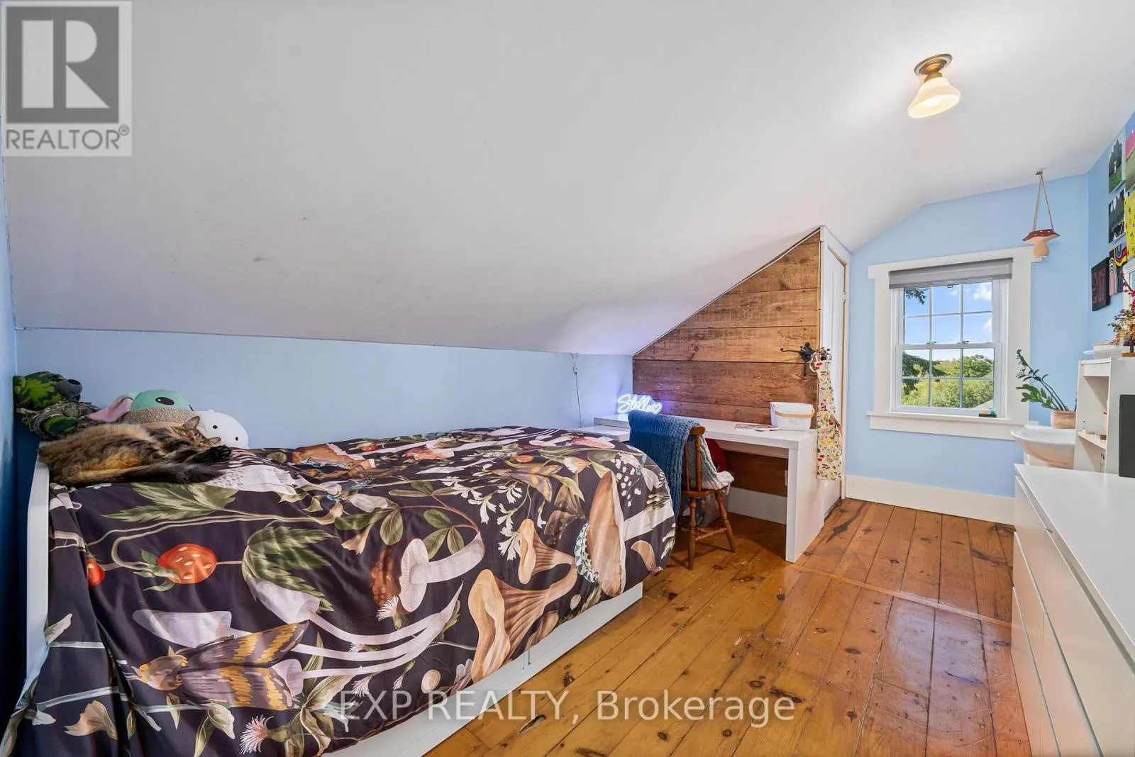 141/142 STATION ROAD