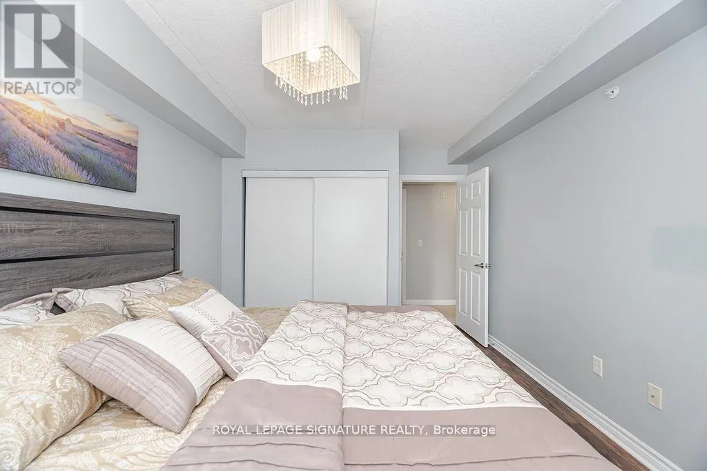 111 - 67 KINGSBURY SQUARE