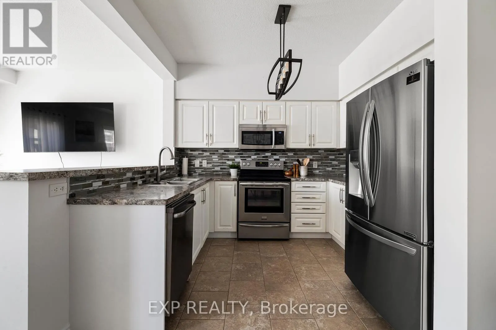 61 - 9 HAMPTON BROOK WAY