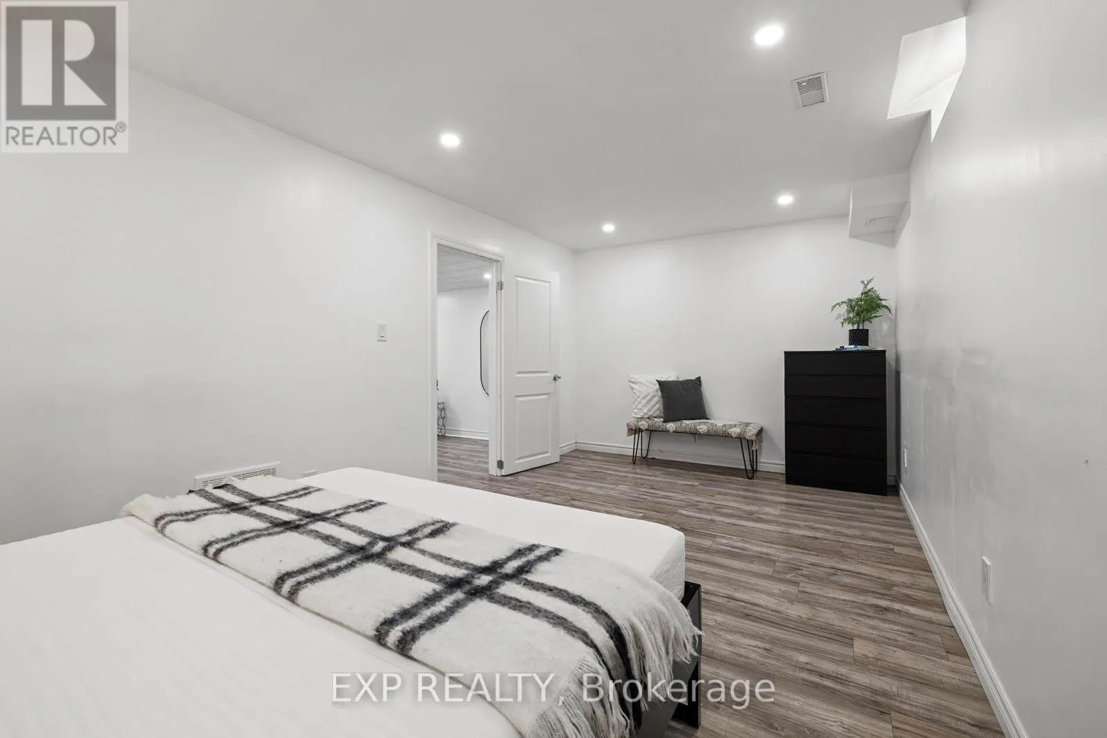 61 - 9 HAMPTON BROOK WAY