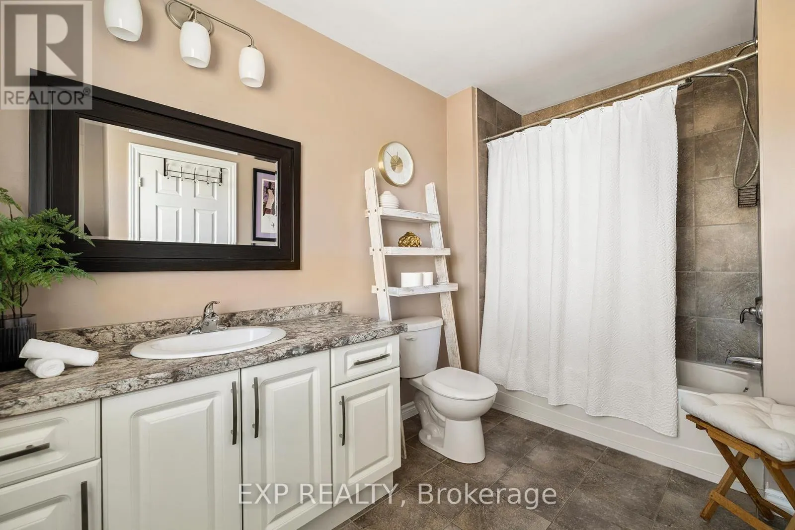 61 - 9 HAMPTON BROOK WAY
