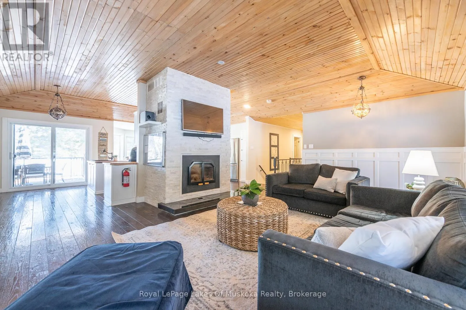 1420 LIMBERLOST ROAD