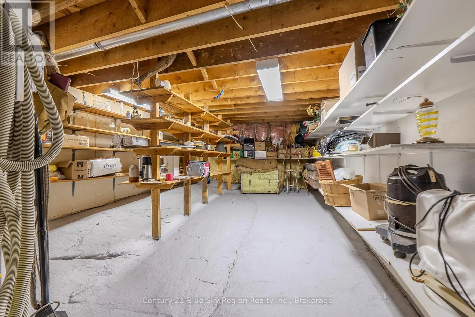 860 DEER LAKE ROAD