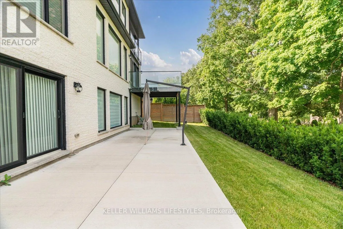 2048 IRONWOOD ROAD