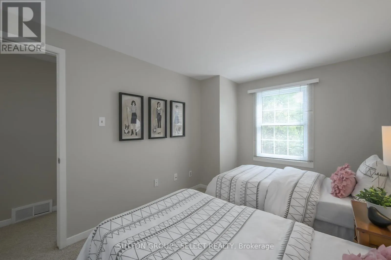 130 - 900 POND VIEW ROAD, #130