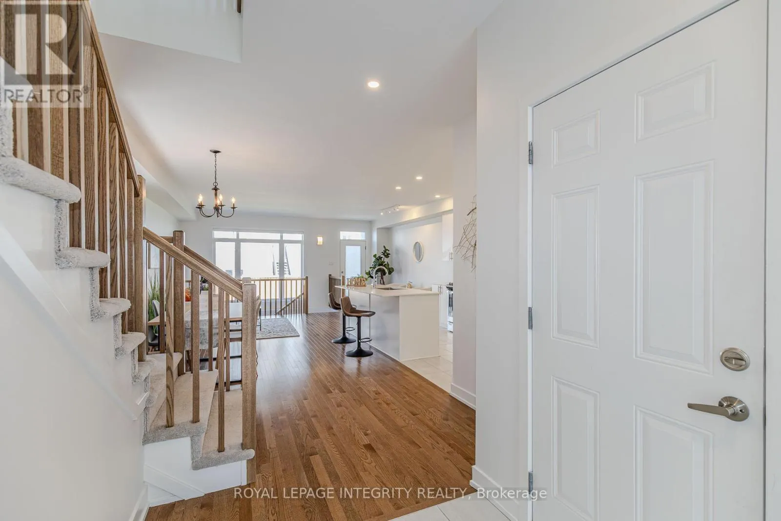 713 TEASEL WAY