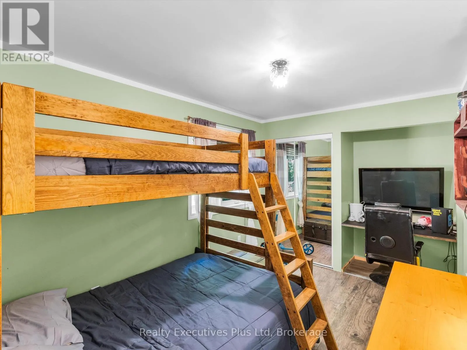 353 MCFADDEN LINE