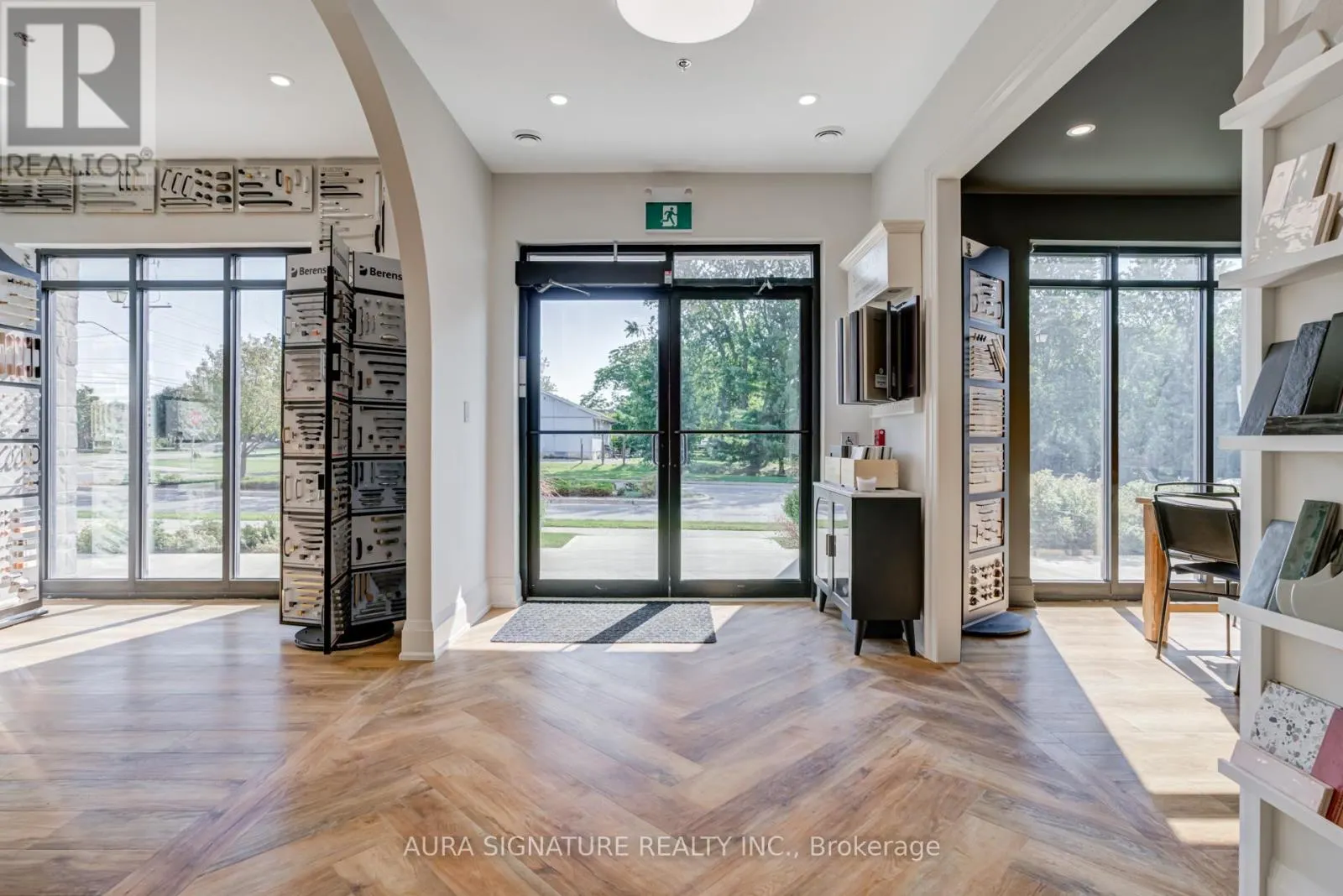 4 - 2605 BINBROOK ROAD