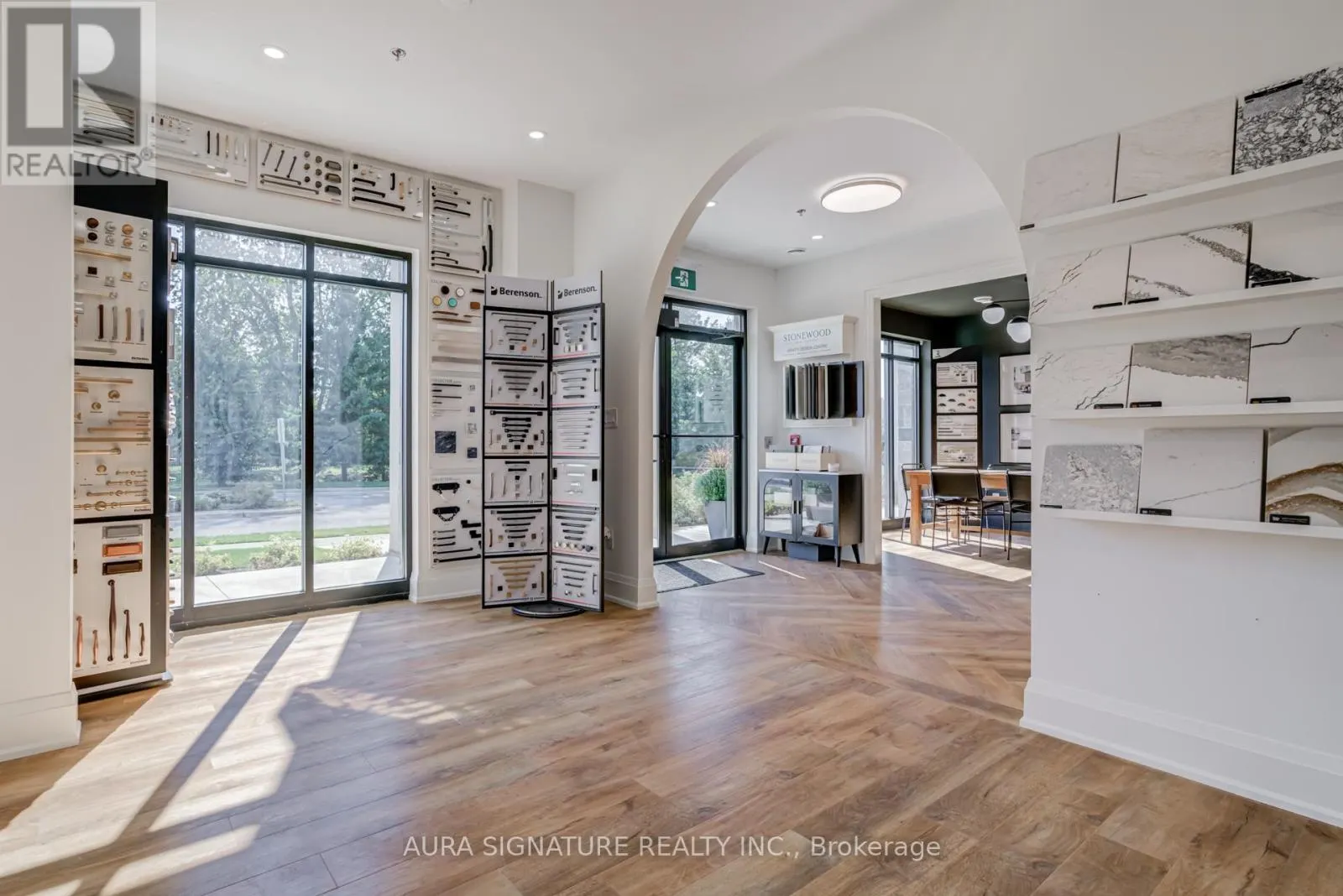 4 - 2605 BINBROOK ROAD