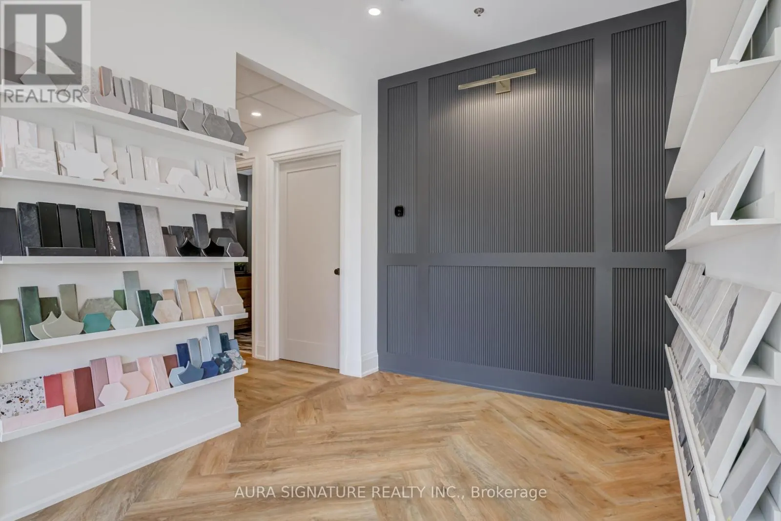 4 - 2605 BINBROOK ROAD