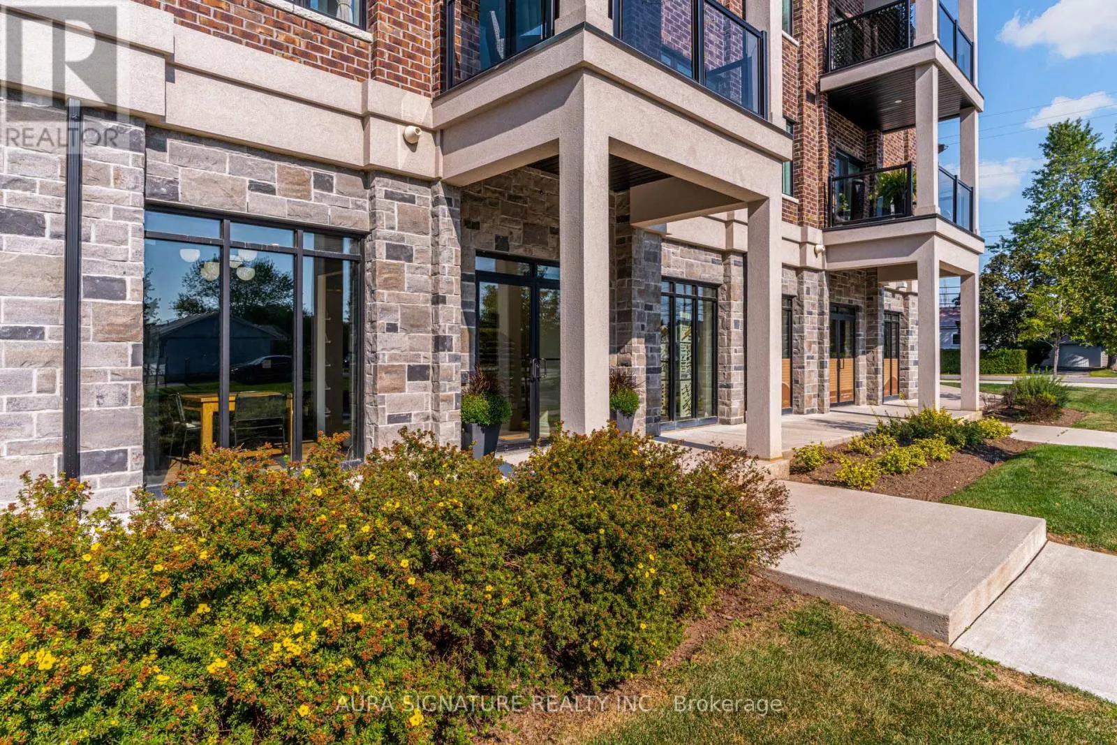 4 - 2605 BINBROOK ROAD