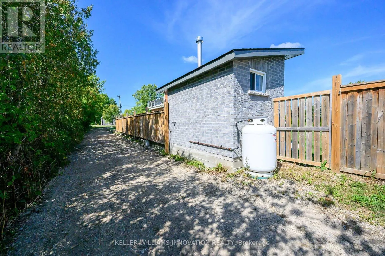 1216 SHEFFIELD ROAD