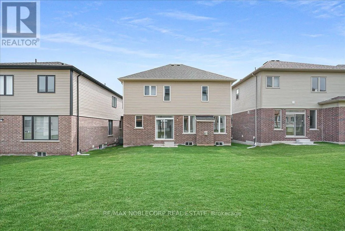 12 BLANEY STREET