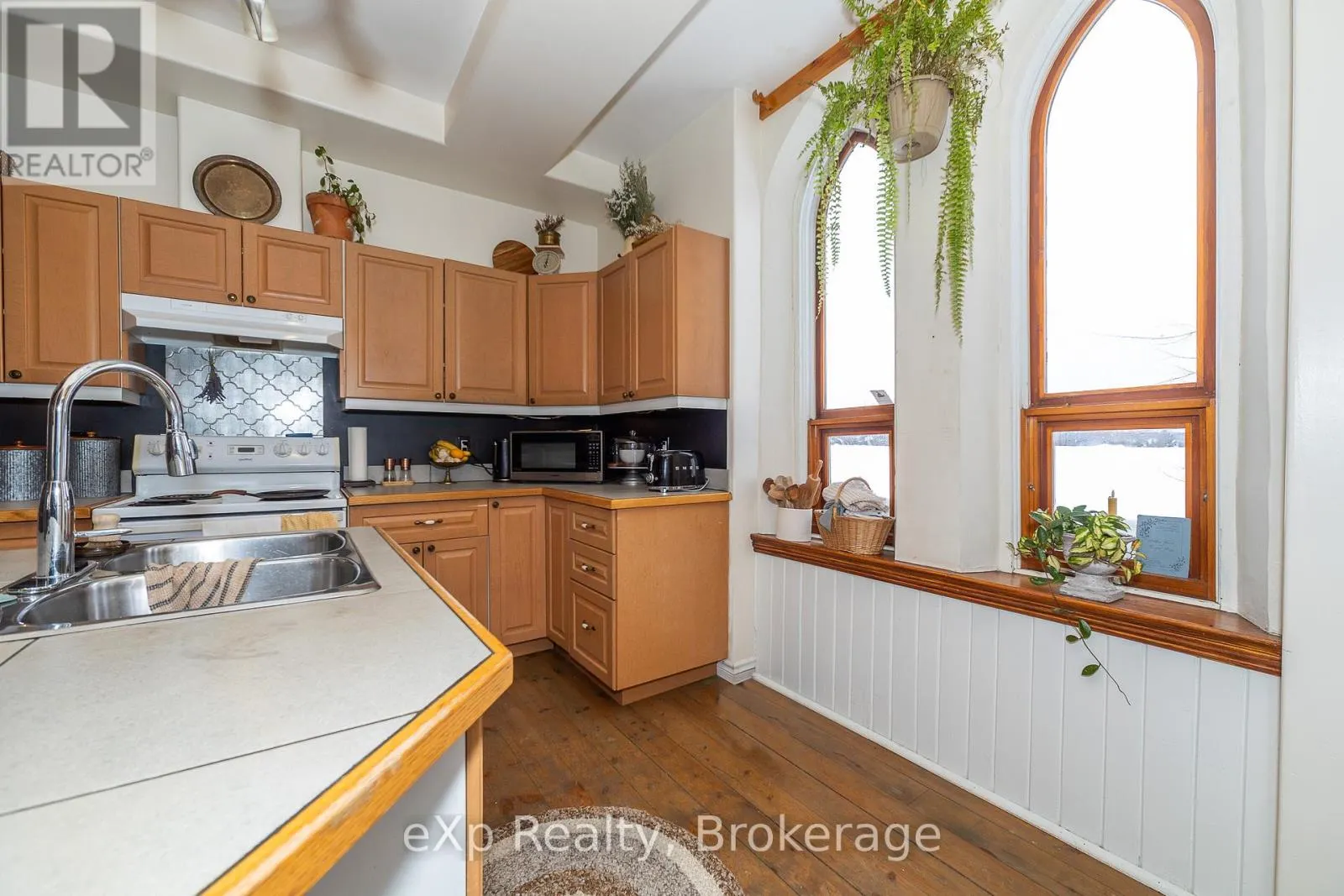 137190 GREY ROAD 12