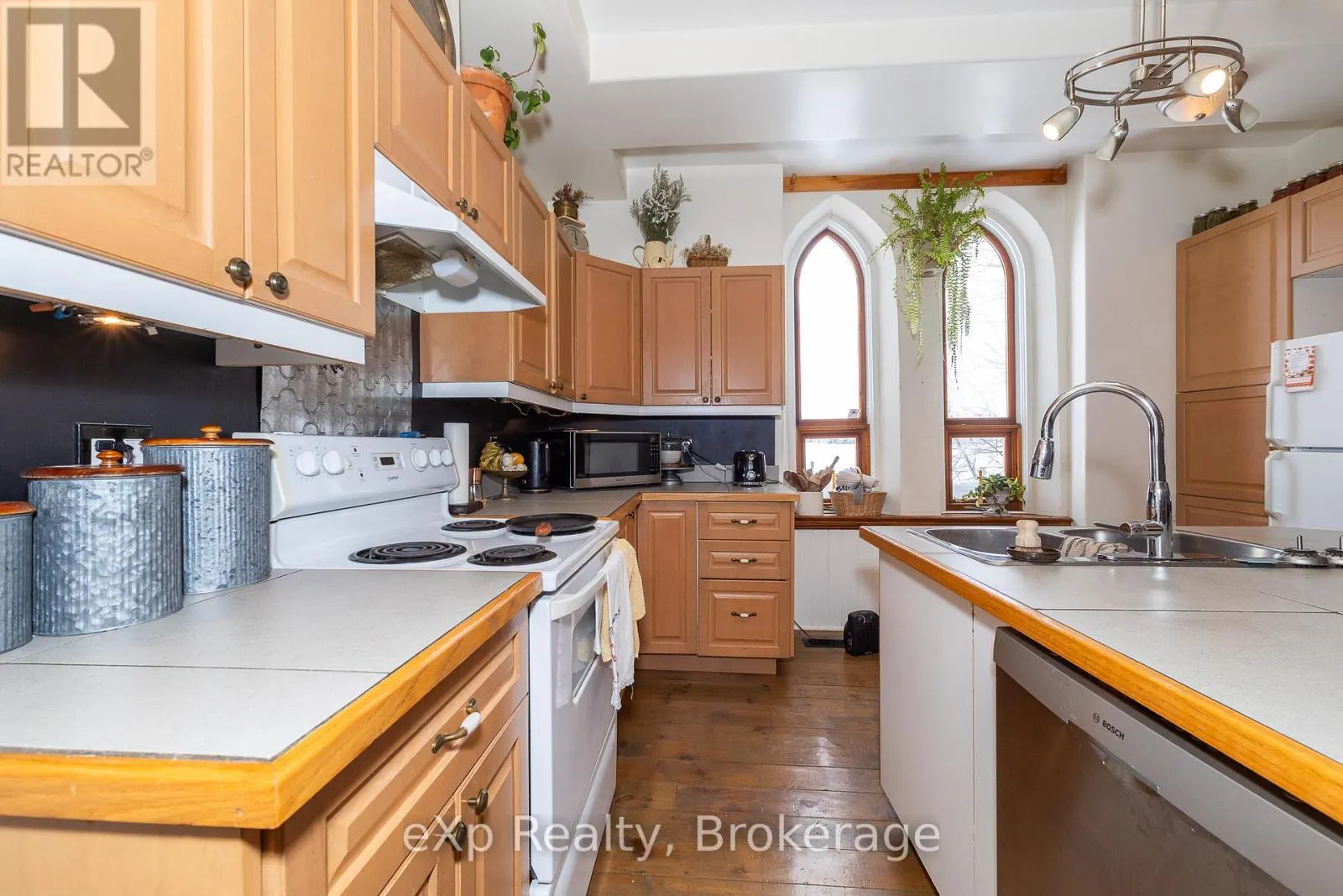 137190 GREY ROAD 12