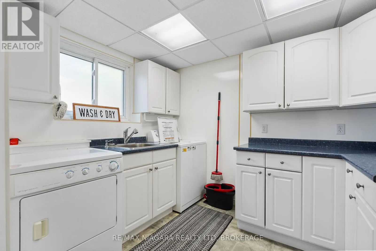 6841 DELLPARK DRIVE