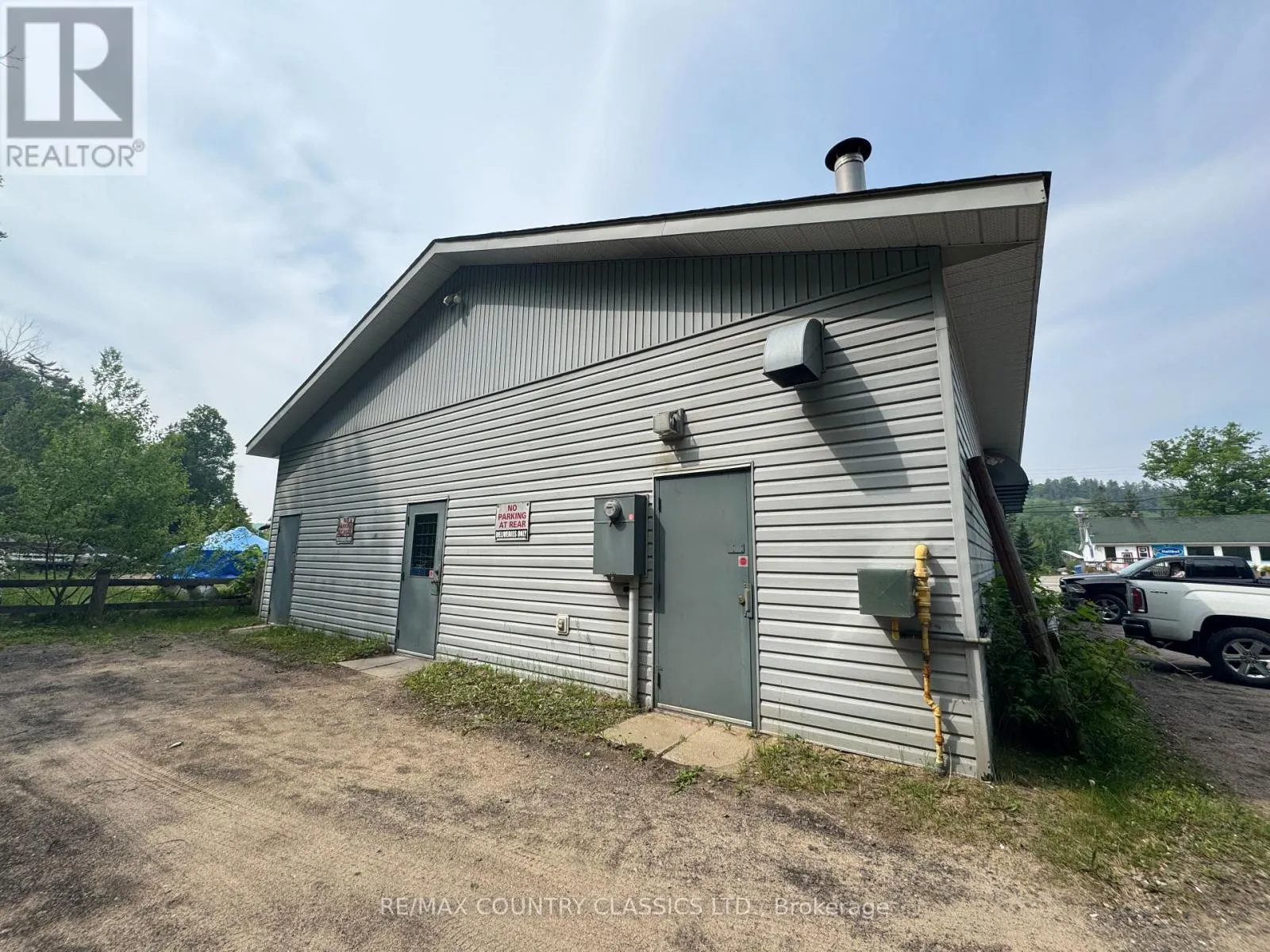 211 HASTINGS STREET N