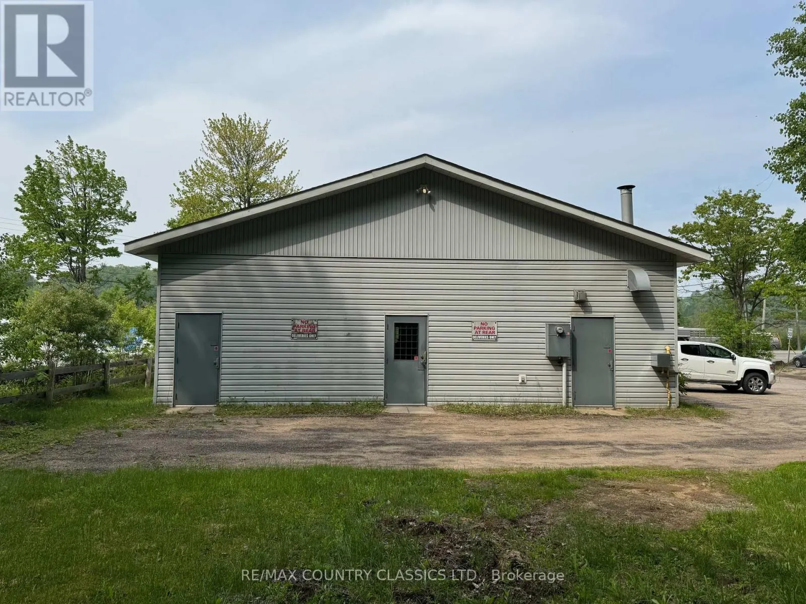 211 HASTINGS STREET N