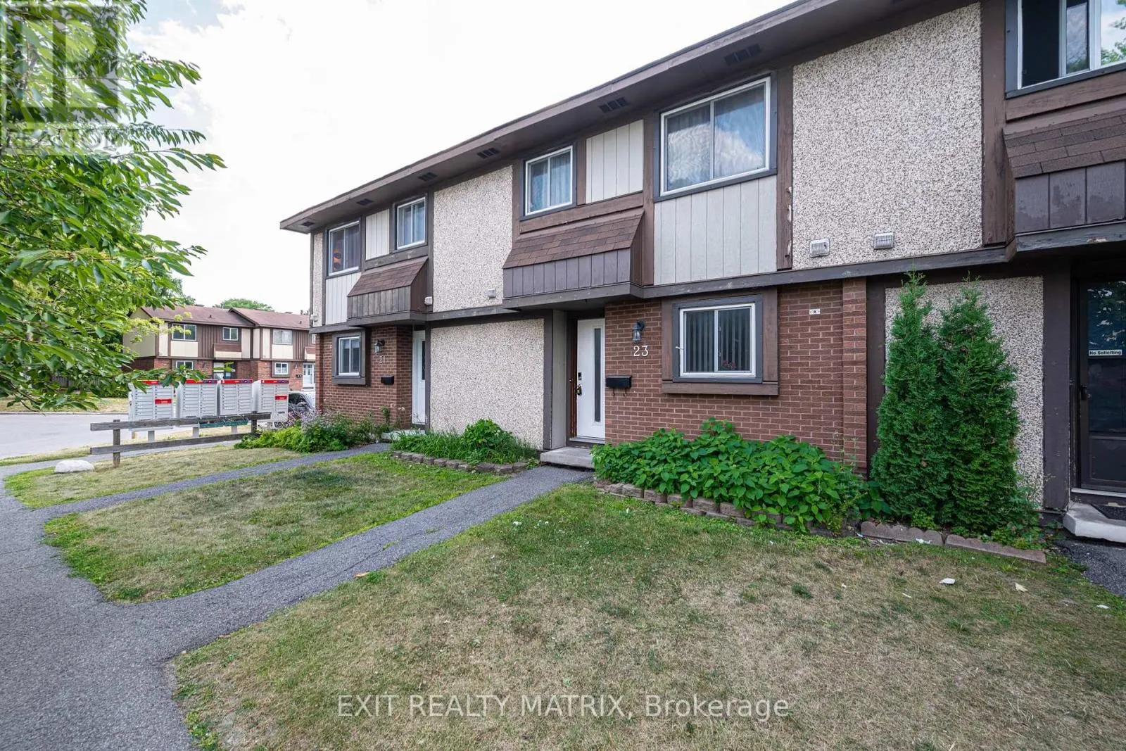 23 PICKFORD DRIVE