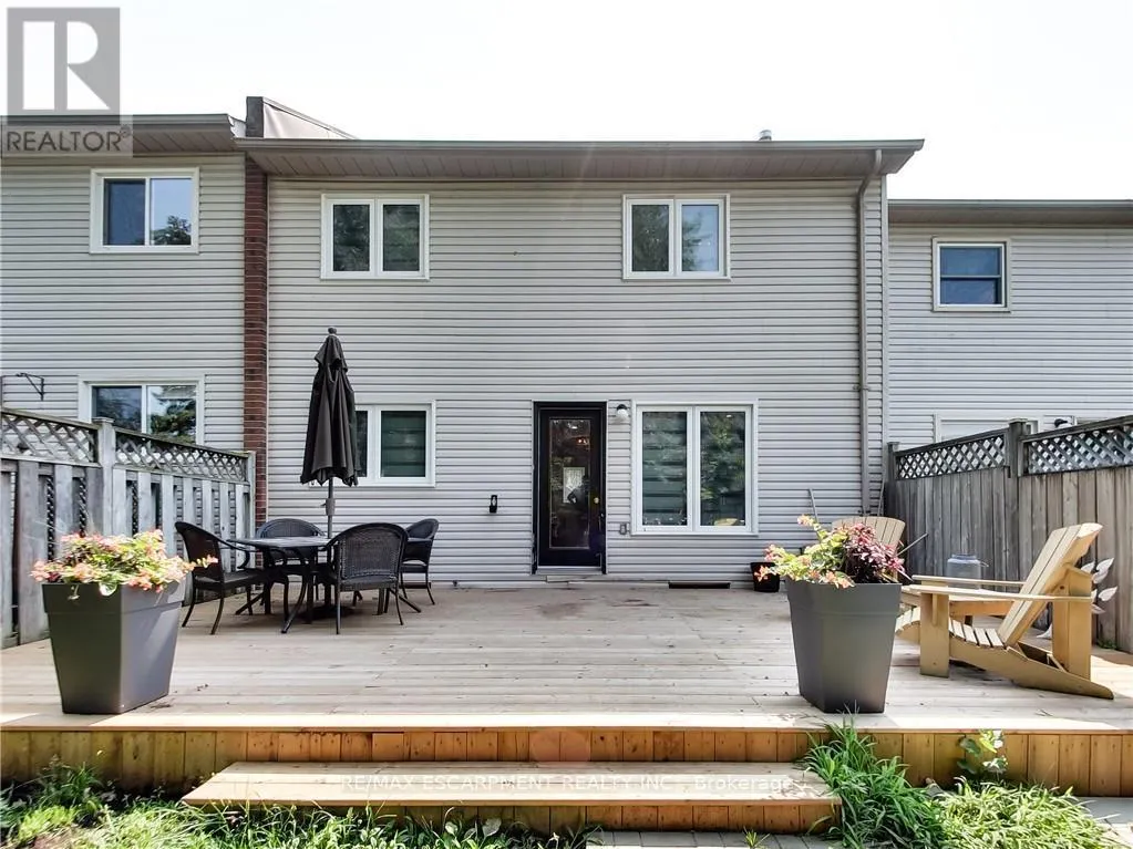22 HEDGELAWN DRIVE