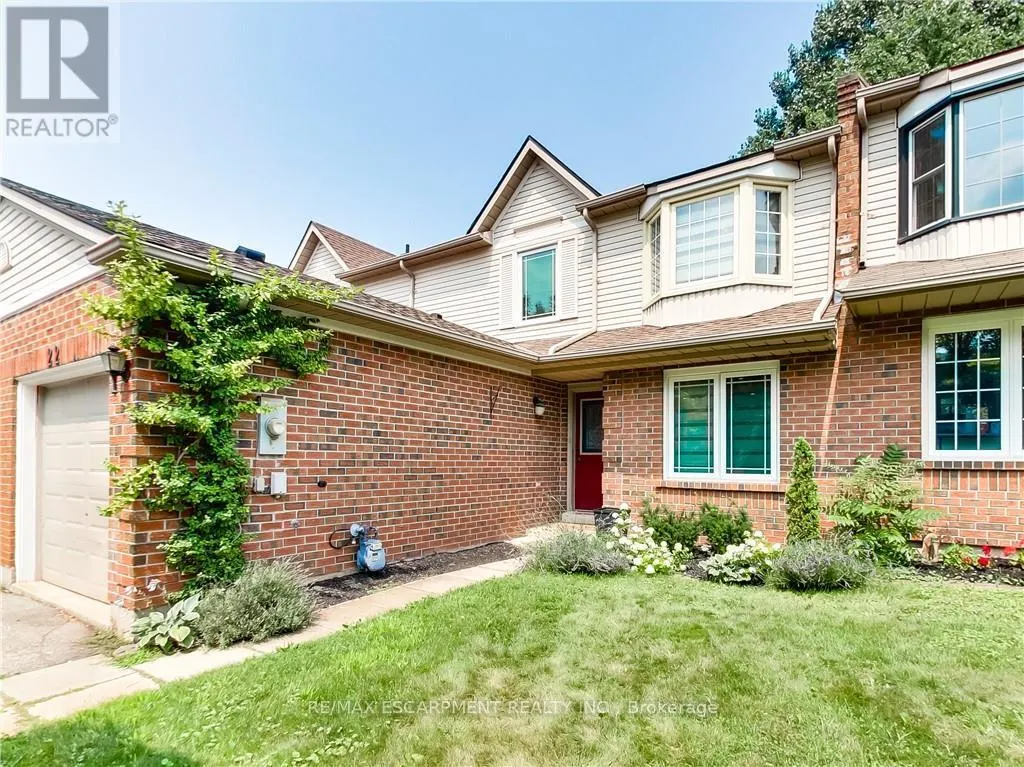 22 HEDGELAWN DRIVE
