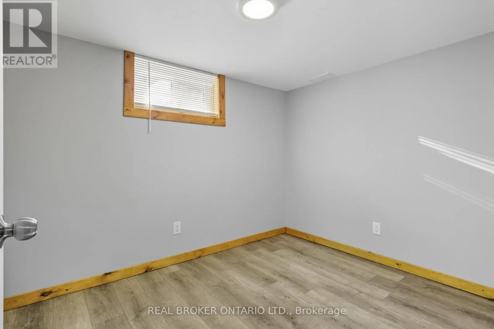 27 BROADMOOR AVENUE