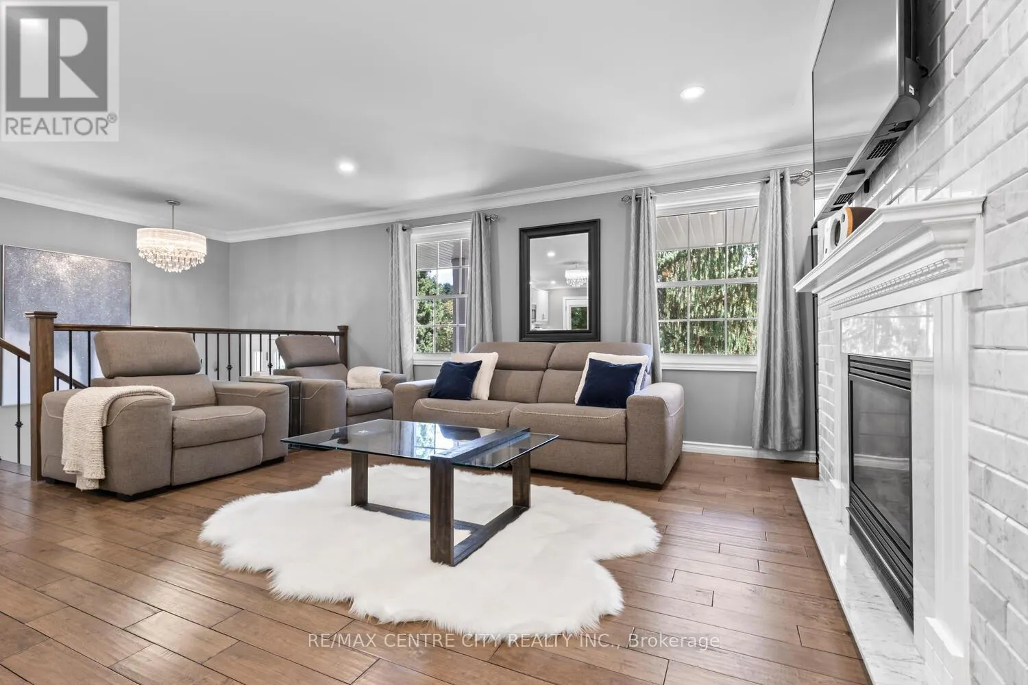 469 BELVEDERE PLACE