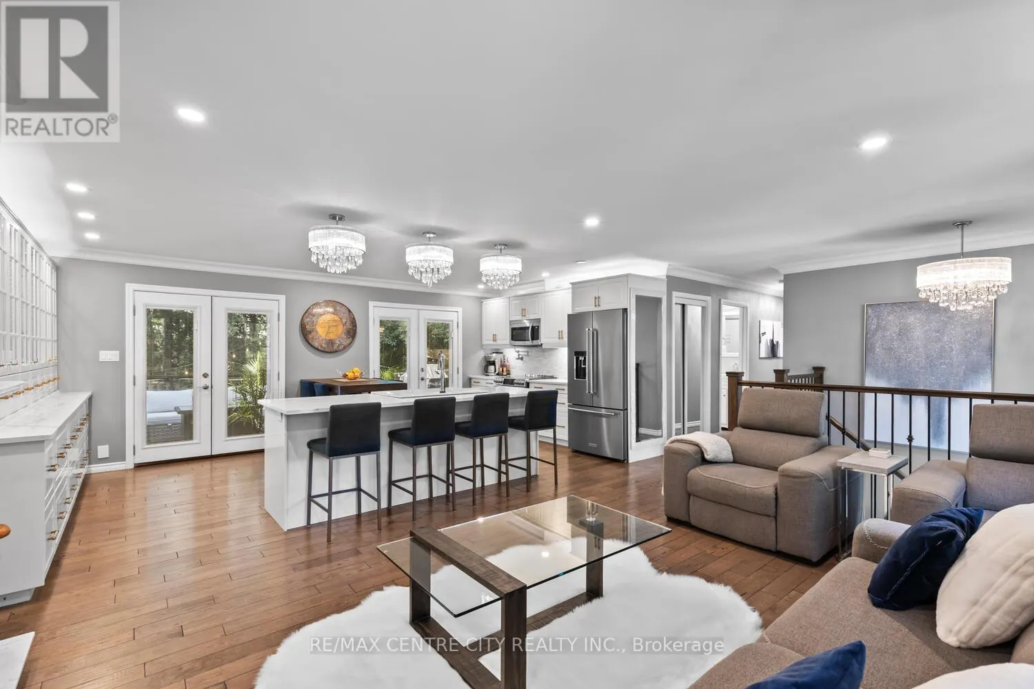 469 BELVEDERE PLACE