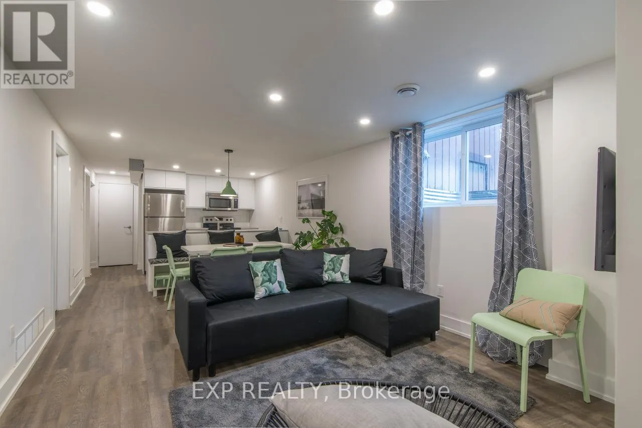 150 MEADOWLANDS DRIVE W