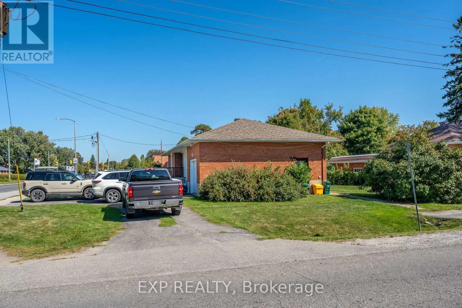 150 MEADOWLANDS DRIVE W