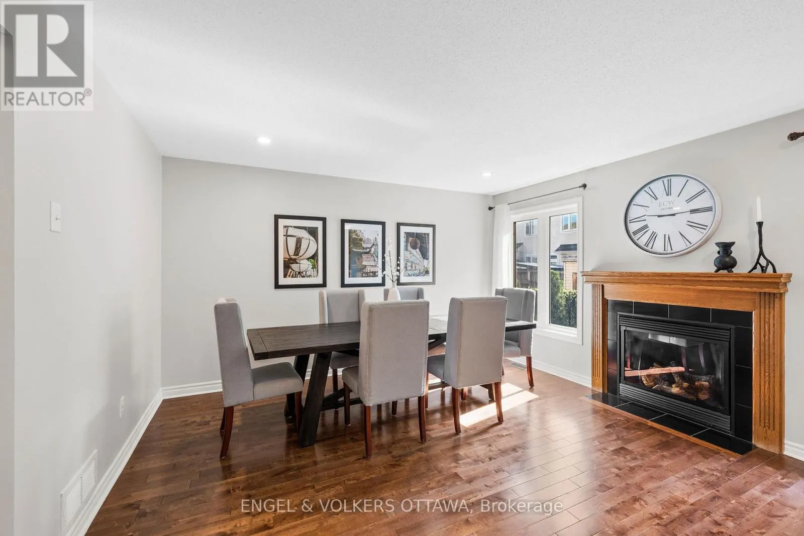 416 VENDEVALE AVENUE