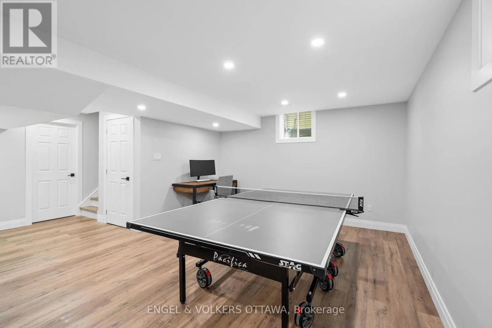 416 VENDEVALE AVENUE